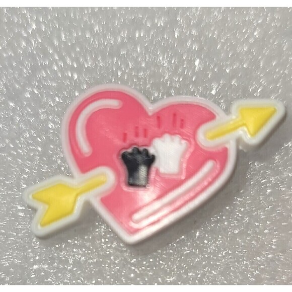 New 2 Hello Kitty Hearts & Another Heart Jibbitz - Picture 3 of 5